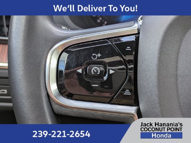Used 2024 Volvo XC60 B5 Ultimate w/ Protection Package Premier AWD/4WD image 29