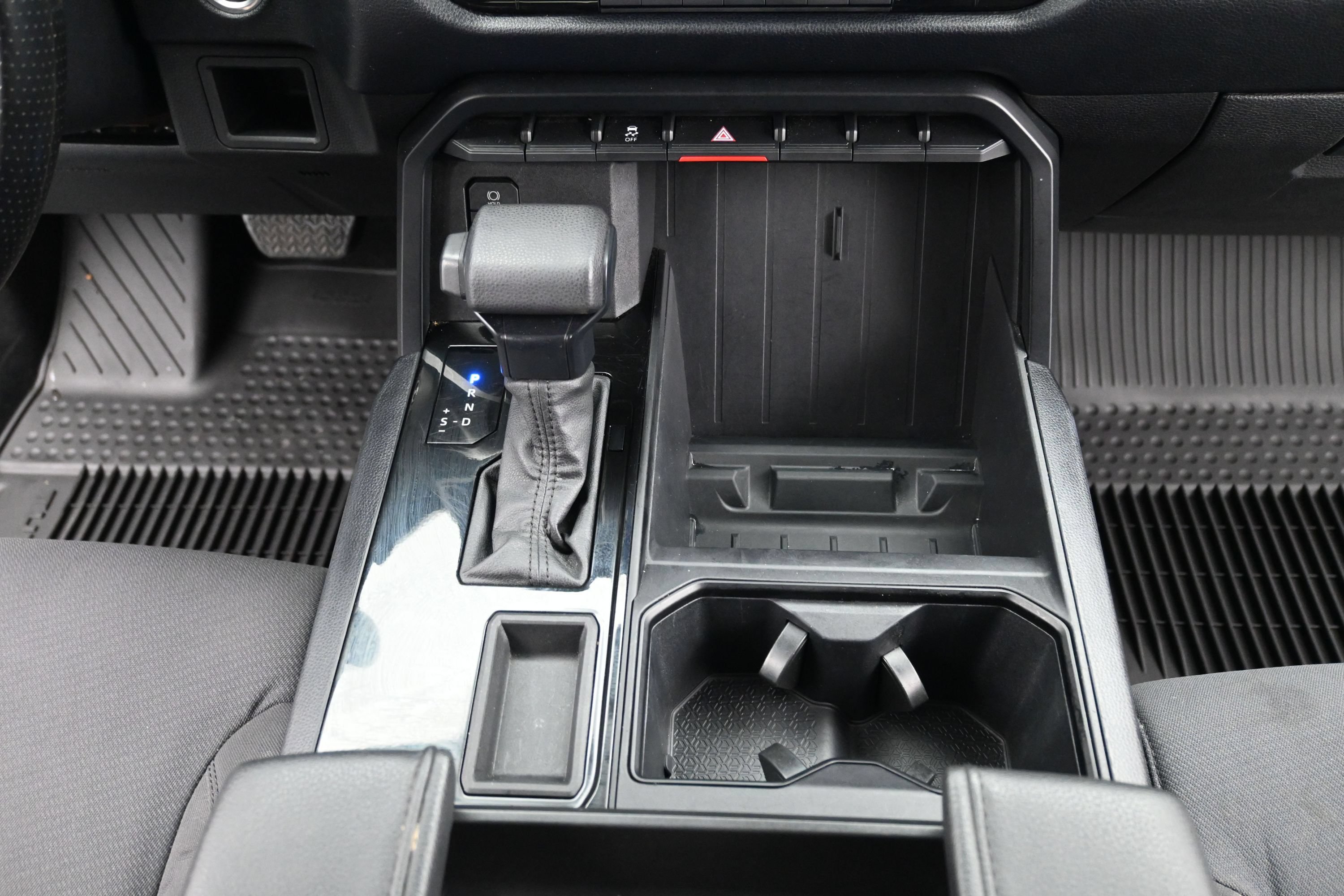 Used 2022 Toyota Tundra SR w/ SR Tow Package RWD image 19