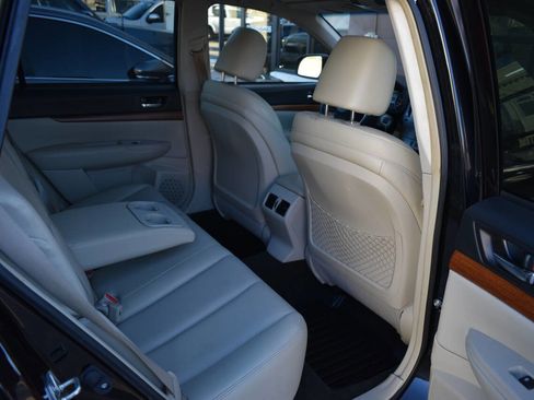 Used 2013 Subaru Outback 2.5i Limited image 11