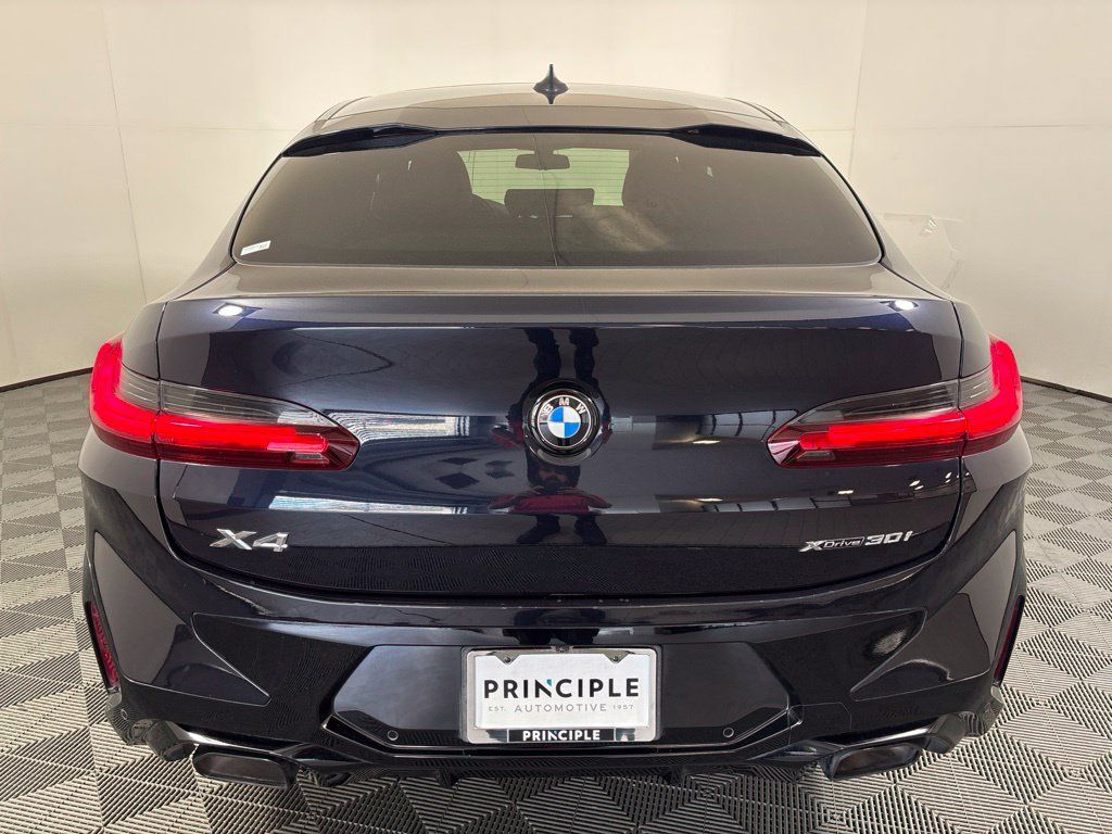 Certified 2024 BMW X4 xDrive30i w/ Premium Package AWD/4WD image 6