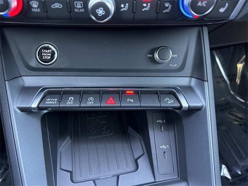 Certified 2025 Audi Q3 2.0T Premium Plus w/ Premium Plus Package image 21