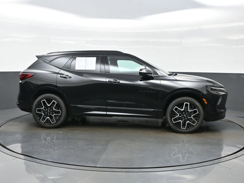 Used 2023 Chevrolet Blazer RS w/ Driver Confidence II Package FWD image 7