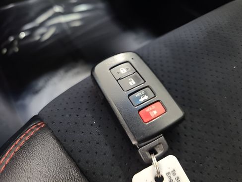 Used 2015 Toyota Camry XSE w/ Advanced Technology Package FWD image 39