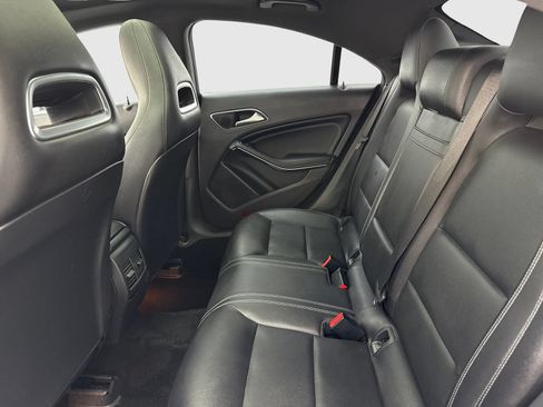 Used 2018 Mercedes-Benz CLA 250 image 38