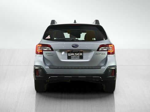 Used 2018 Subaru Outback 2.5i Limited AWD/4WD image 4