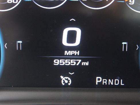 Used 2018 GMC Yukon Denali w/ Open Road Package AWD/4WD image 18