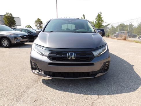 Used 2025 Honda Odyssey EX-L image 3