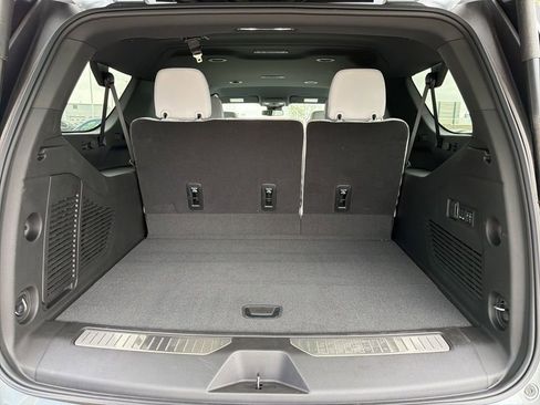 New 2025 Chevrolet Suburban Premier AWD/4WD image 13