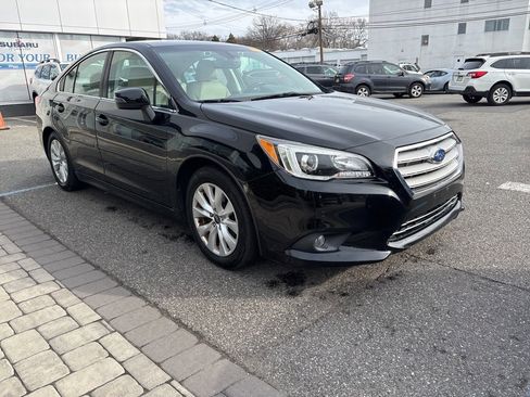 Used 2017 Subaru Legacy 2.5i Premium image 1