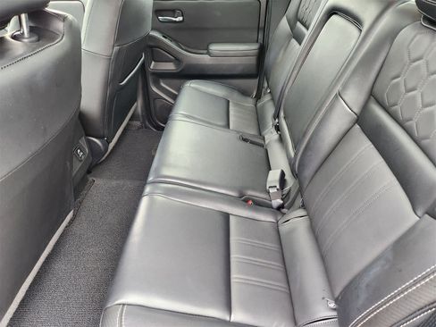 Used 2024 Nissan Frontier SL w/ Technology Package image 25