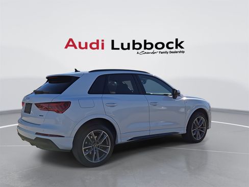 Certified 2025 Audi Q3 2.0T Premium w/ Convenience Package image 9