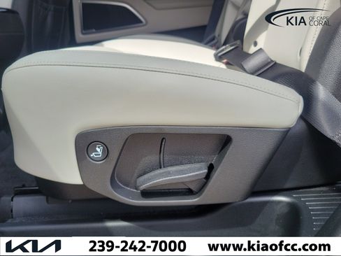 Certified 2023 Kia Telluride S FWD image 13