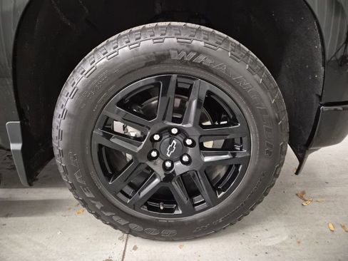 Used 2023 Chevrolet Silverado 1500 Custom w/ LPO, Dark Essentials Package image 10