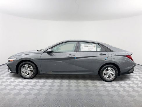 New 2026 Hyundai Elantra SE image 8