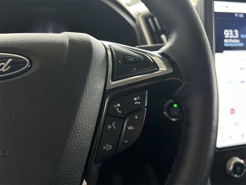 Used 2024 Ford Edge Titanium image 20