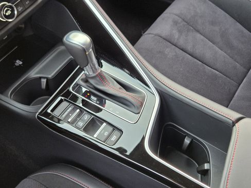 Certified 2025 Acura ADX A-Spec image 22