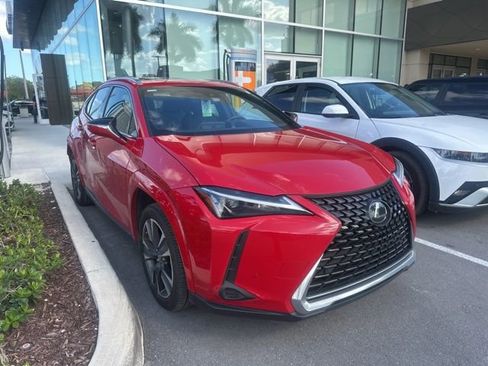 Used 2024 Lexus UX 250h FWD w/ Premium Package image 3