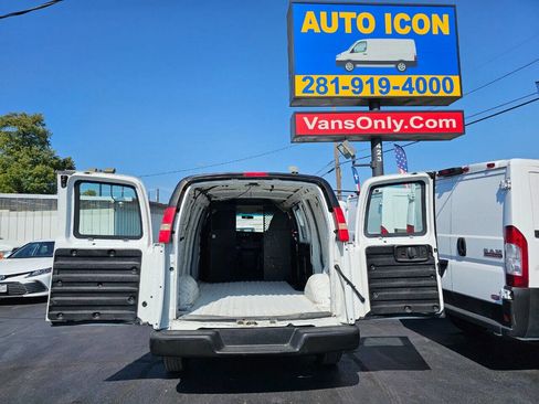 Used 2014 Chevrolet Express 2500 image 11