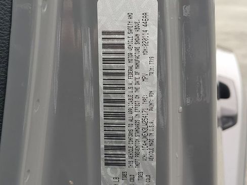 Used 2020 Jeep Wrangler Unlimited Sahara image 23