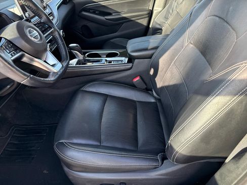 Used 2020 Nissan Altima 2.0 Platinum image 11