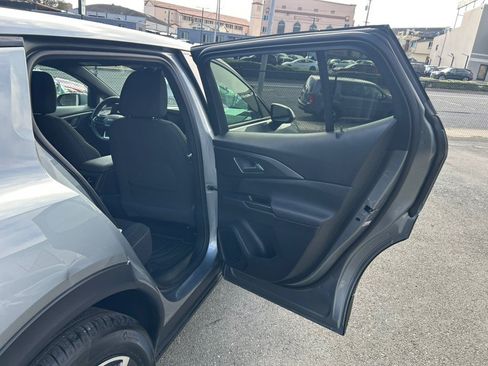 Used 2025 Chevrolet Equinox EV LT FWD image 35
