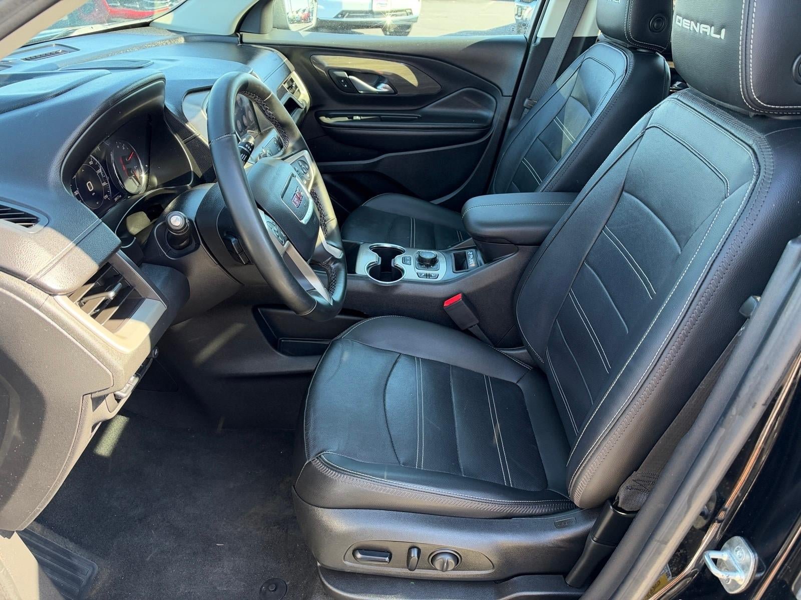 Used 2023 GMC Terrain Denali w/ Denali Premium Package AWD/4WD image 6
