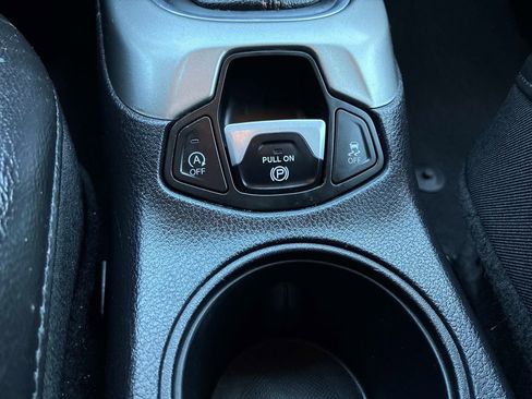 Certified 2021 Jeep Compass Latitude w/ Convenience Group image 30