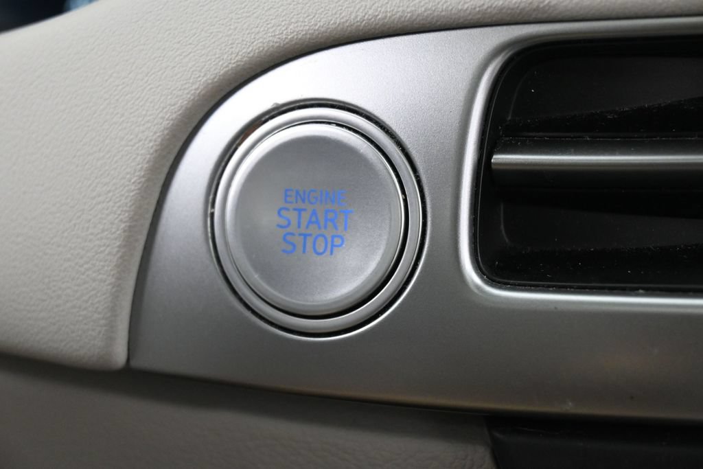 Used 2024 Hyundai Palisade Limited FWD image 34