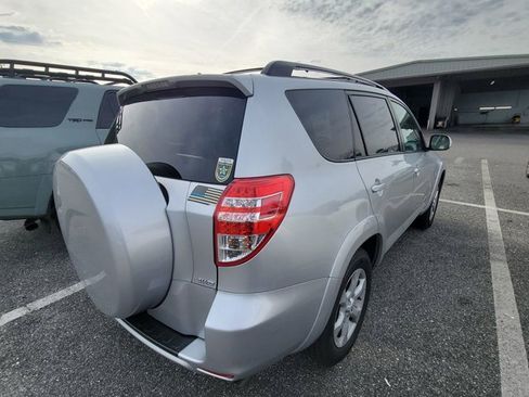Used 2012 Toyota RAV4 Limited image 4