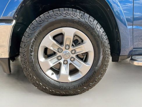 Used 2020 RAM 1500 Laramie AWD/4WD image 30