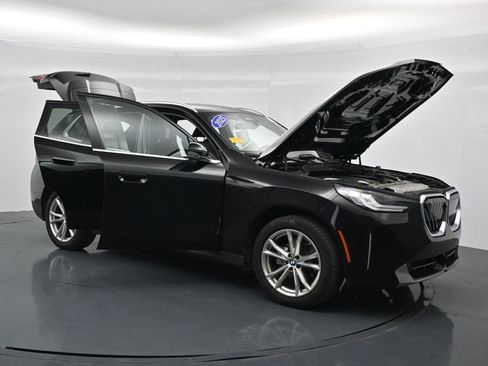 Used 2025 BMW X3 xDrive30i AWD/4WD image 42