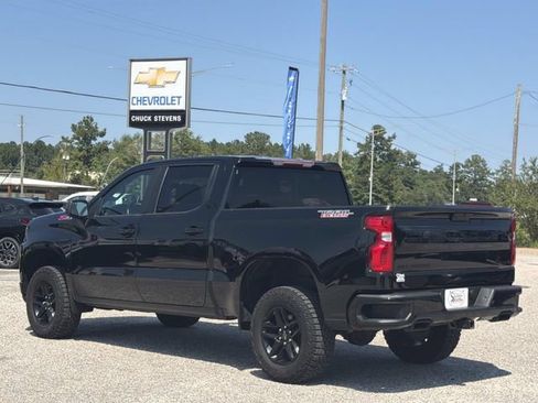 Used 2021 Chevrolet Silverado 1500 Custom Trail Boss w/ Midnight Edition AWD/4WD image 11