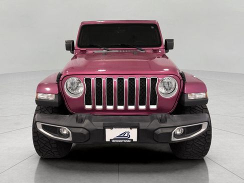 Used 2022 Jeep Wrangler Unlimited Sahara w/ Cold Weather Group AWD/4WD image 13