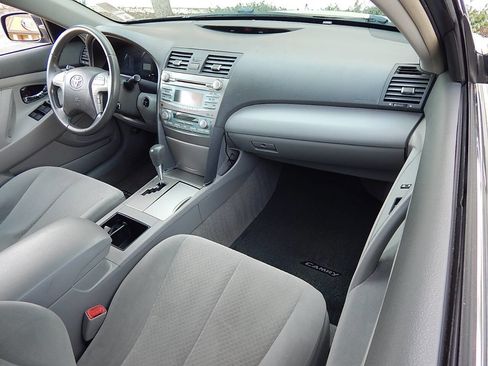 Used 2009 Toyota Camry Hybrid image 18