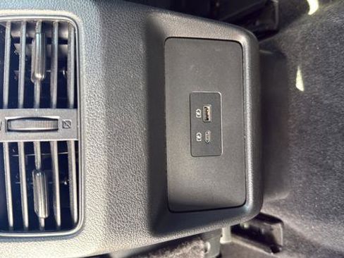 Used 2023 Nissan Rogue SV w/ SV Premium B Package image 24