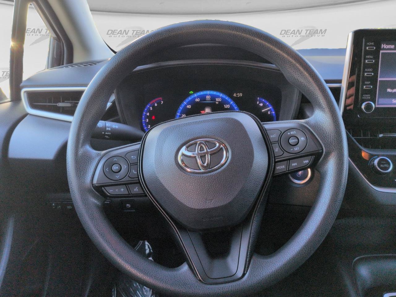 Used 2020 Toyota Corolla LE FWD image 17