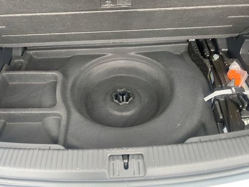 Used 2023 Volkswagen Atlas SE AWD/4WD image 38