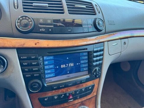 Used 2007 Mercedes-Benz E 350 Sedan image 19