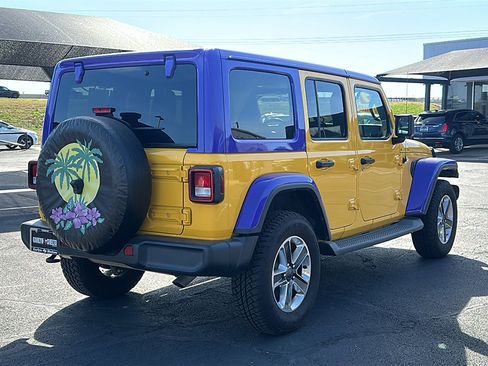 Used 2019 Jeep Wrangler Unlimited Sahara w/ Uconnect 4C Nav & Sound Group image 8