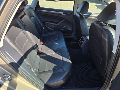 Used 2016 Volkswagen Passat 1.8T SE image 13