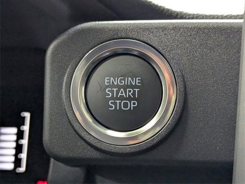 Used 2025 Toyota 4Runner SR5 image 22