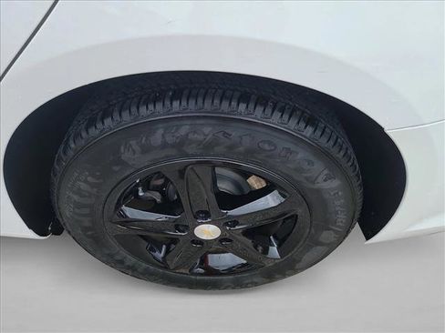 Used 2022 Chevrolet Malibu LS image 12