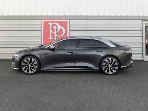 Used 2022 Lucid Air Grand Touring image 42