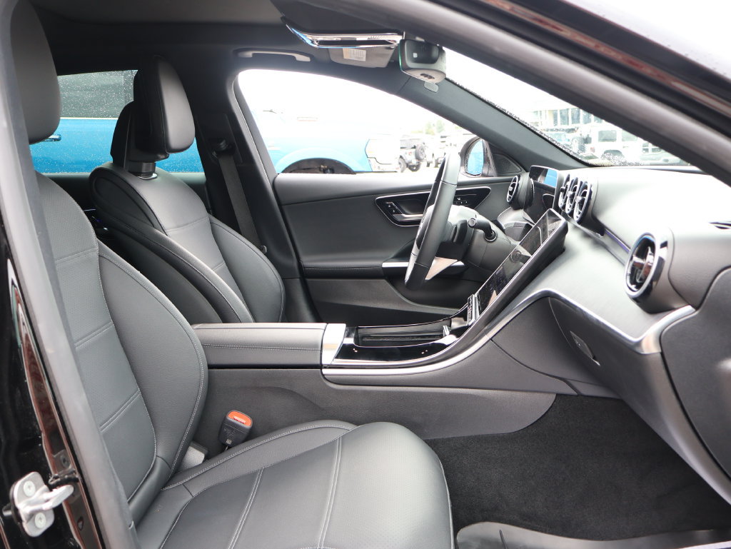 Used 2025 Mercedes-Benz C 300 4MATIC Sedan image 8
