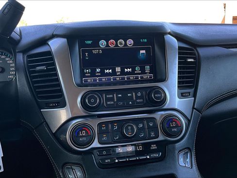 Used 2019 Chevrolet Suburban LT AWD/4WD image 15