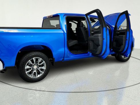 Used 2025 Chevrolet Silverado 1500 LT AWD/4WD image 13