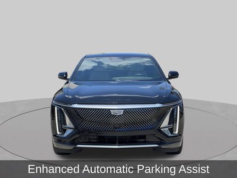 Used 2024 Cadillac Lyriq Luxury AWD/4WD image 9