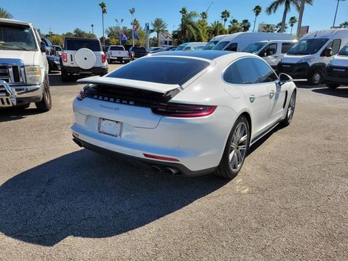 Used 2018 Porsche Panamera 4S image 4