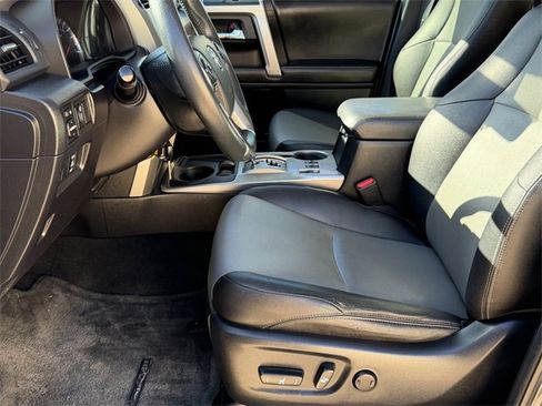 Used 2015 Toyota 4Runner SR5 Premium image 21