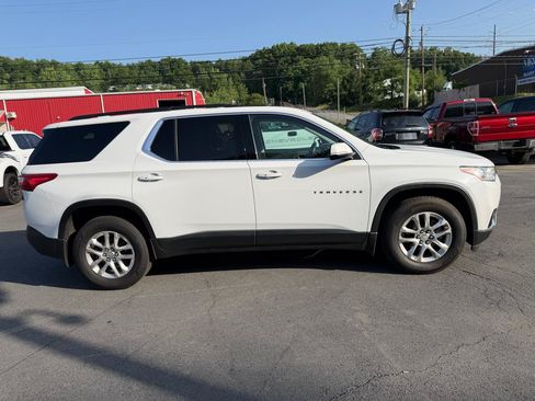 Used 2019 Chevrolet Traverse LT w/ LPO, Floor Liner Package AWD/4WD image 4